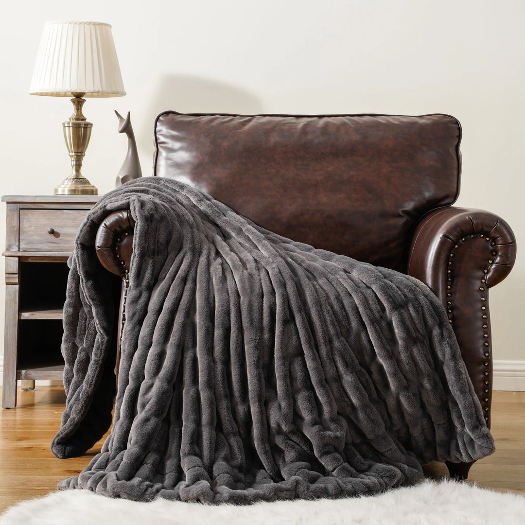 Luxurious Faux Rabbit Fur Blanket Throw